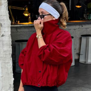 Red quick-drying windproof turtleneck jacket for women with stylish design and stylish commuting