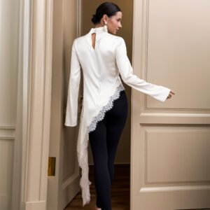 Casual, fashionable, slim-fitting tops for women, versatile commuting shirts with design