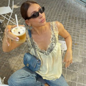 High-end lace vest women's design Tencel top is stylish and fashionable