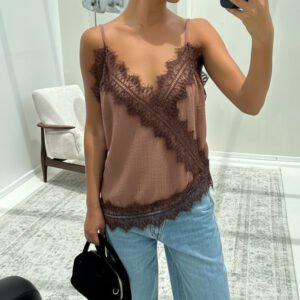 Fashionable and sexy lace camisole versatile and elegant top for commuting